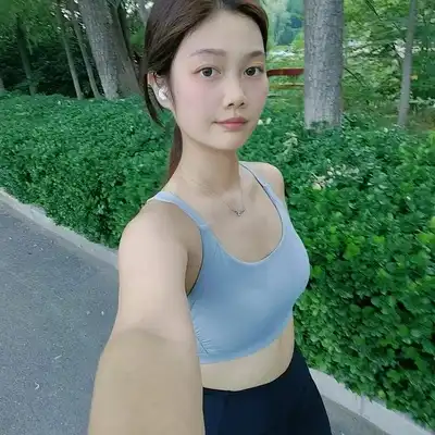 郑玲诺